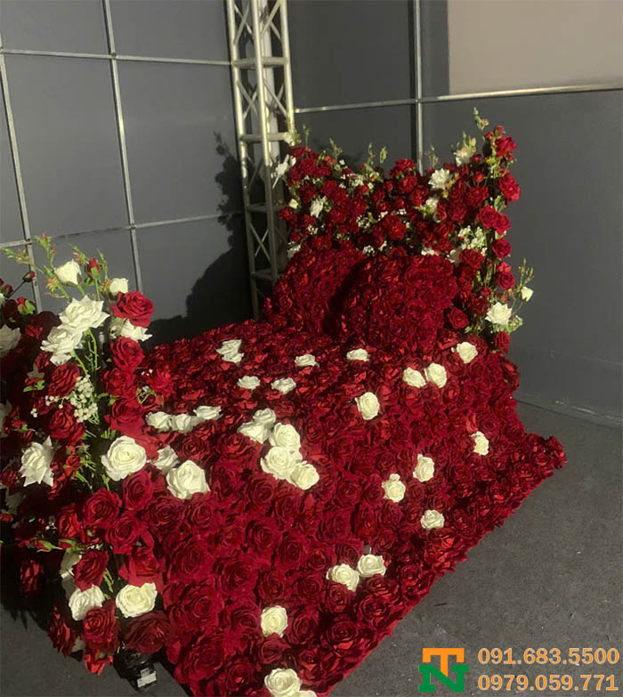 Giường hoa hồng lụa