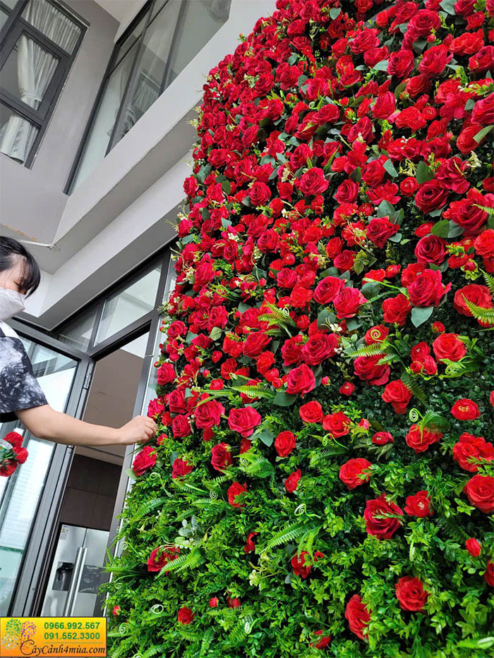 Thi công giàn hoa lụa đỏ giá rẻ